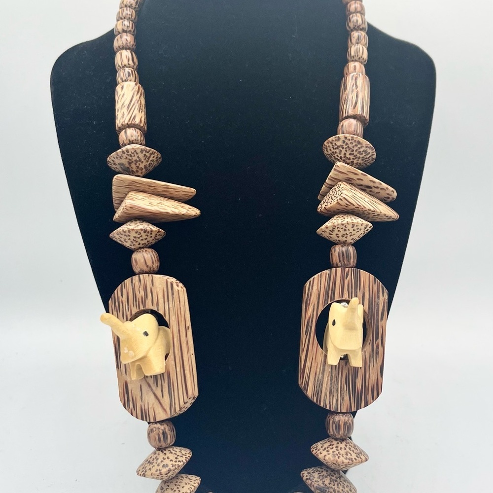 Vintage‎ Carved Wooden Bead Elephant Trunk Up Necklace 25” EUC